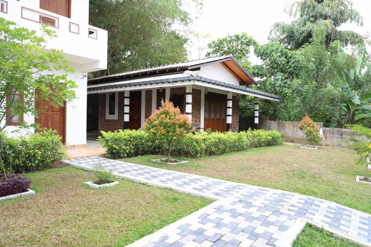 Ilamparuma Hotel Weligama Exteriér fotografie
